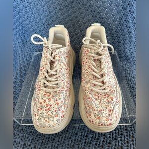 Schutz Jackye Dad Chunky Floral Sneakers. Size 7.5 Women’s
